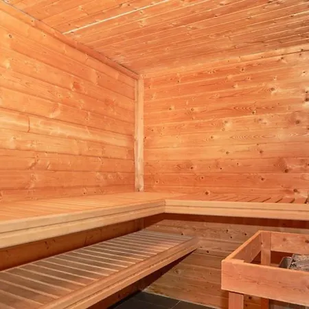 Marin, 16 شقة زينوويتز